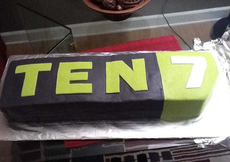 TEN7 Cake
